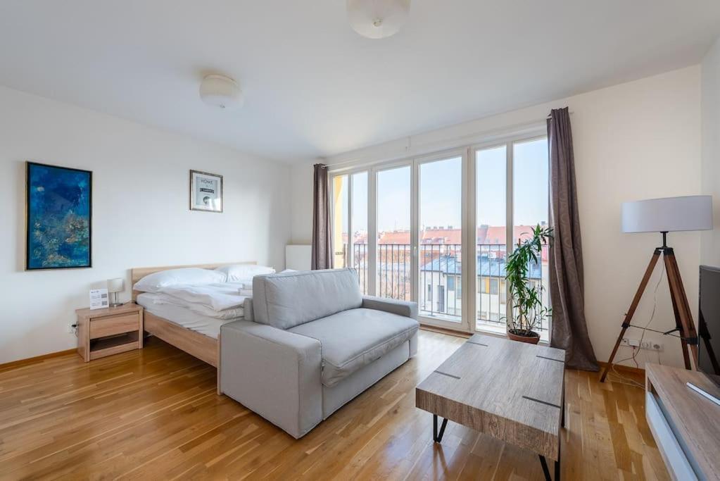 Sunny Safron Apartment 프라하 외부 사진