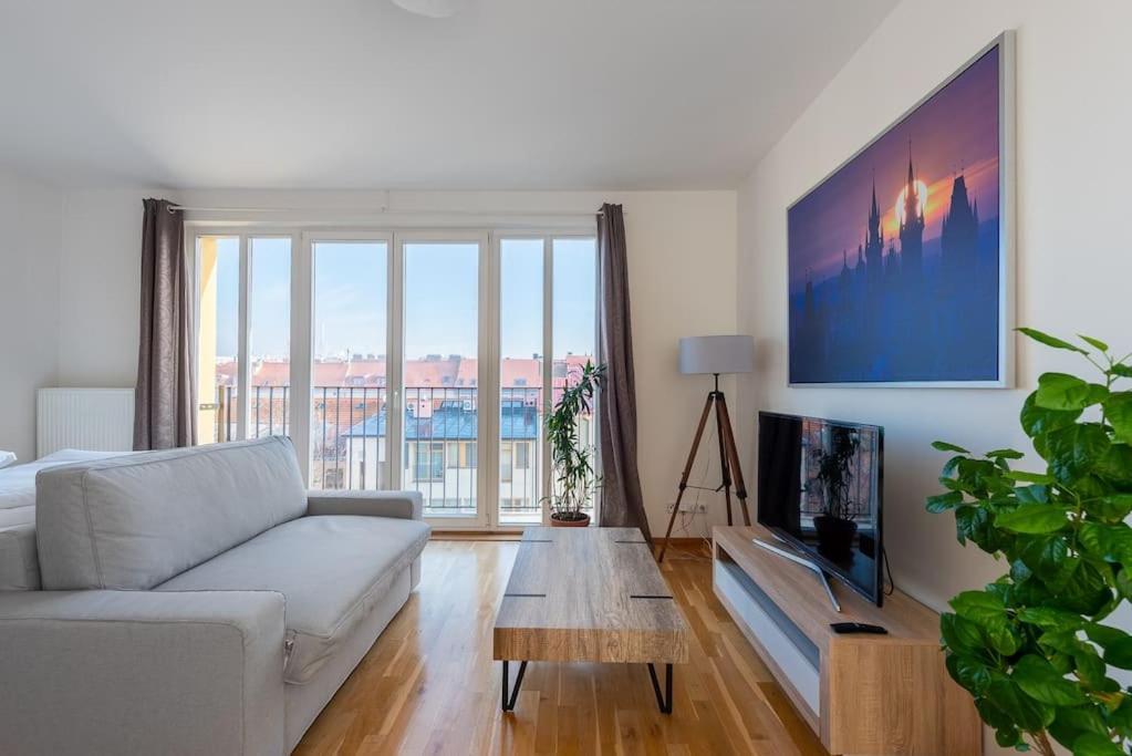 Sunny Safron Apartment 프라하 외부 사진