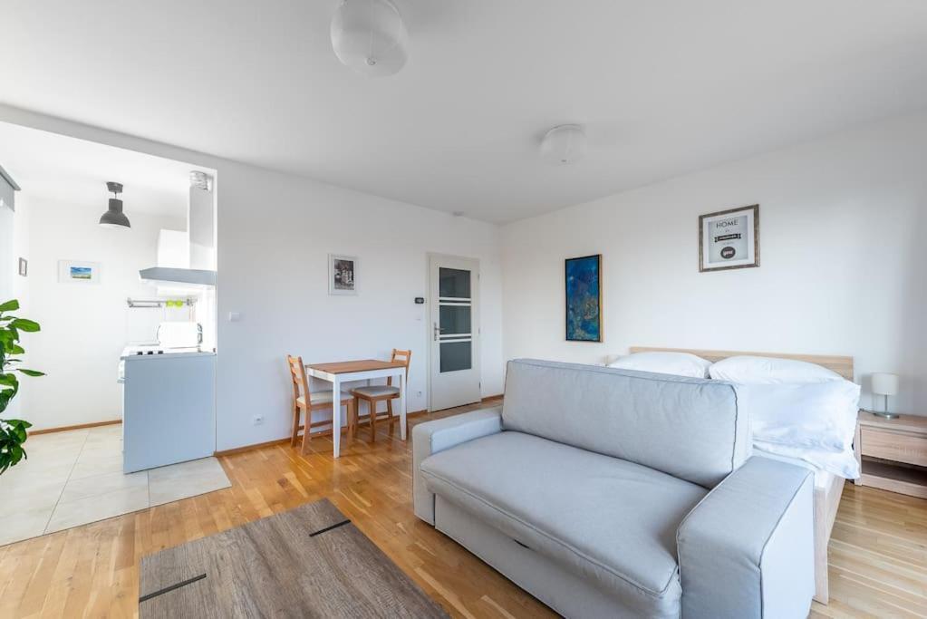 Sunny Safron Apartment 프라하 외부 사진